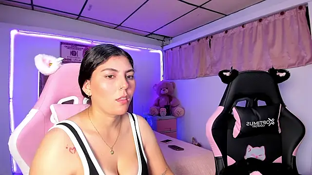 Cristal Smith20 online show from April 2026 01:25:01 AM