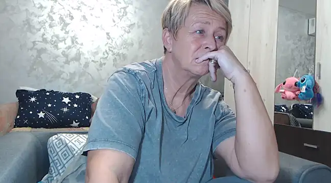 RosesandLillies online show from March 2025 05:39:02 PM