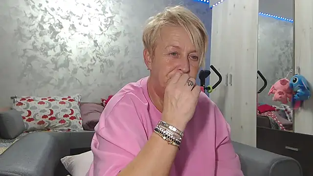 RosesandLillies online show from April 2026 04:15:02 PM