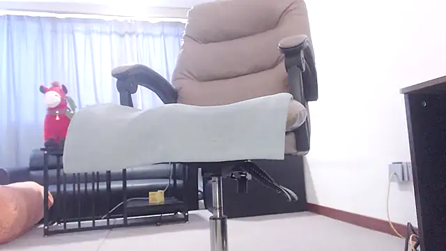 Snapshot of beira-01 chatting on December 2025 04:42:02 AM beira-01 online show from December 2025 04:42:02 AM