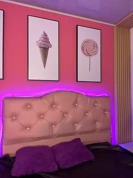 Snapshot of Emily-teen chatting on February 2025 04:32:01 PM Emily-teen online show from February 2025 04:32:01 PM