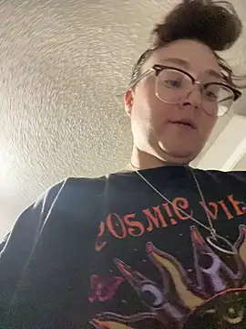 HTXBELLE online show from December 2025 01:29:02 PM