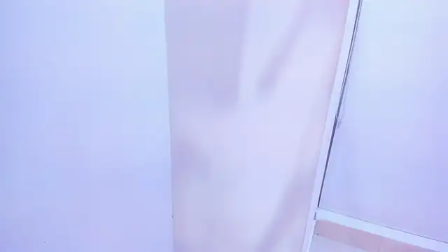 Snapshot of candy_rogeers chatting on September 2025 04:01:02 AM candy rogeers online show from September 2025 04:01:02 AM