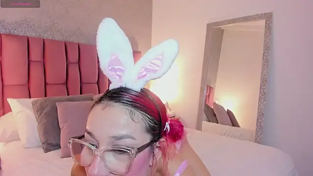 Snapshot of AbellaFox_ chatting on November 2025 07:29:02 PM AbellaFox online show from November 2025 07:29:02 PM