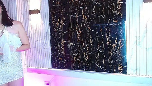 Guxplo  online show from March 2025 09:43:02 PM