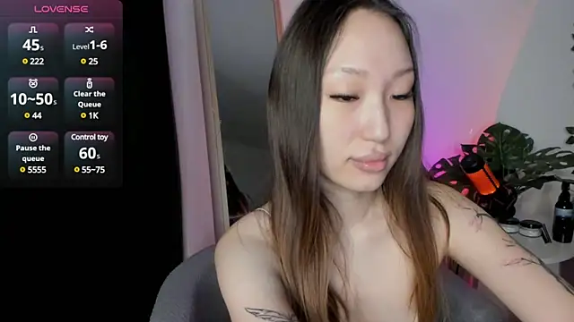 Snapshot of Christine_Carlson chatting on March 2025 08:44:02 PM Christine Carlson online show from March 2025 08:44:02 PM