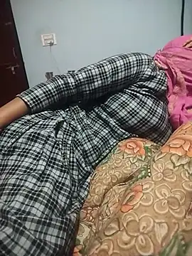 Snapshot of indian_couple4 chatting on February 2025 03:27:01 PM indian couple4 online show from February 2025 03:27:01 PM