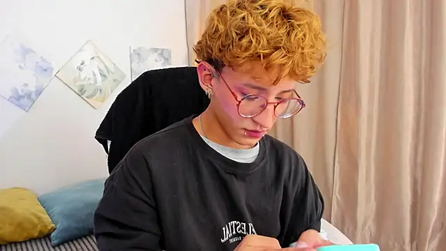 iiangel  online show from February 2026 04:43:02 AM