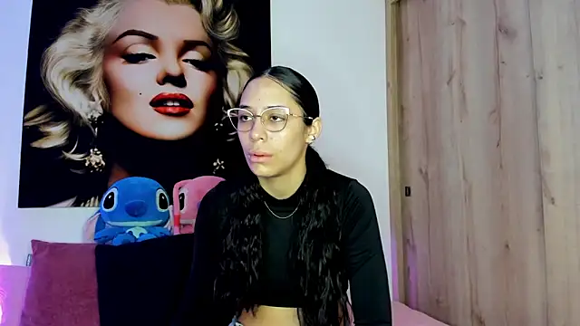 TANIA 06 online show from September 2025 01:15:02 PM