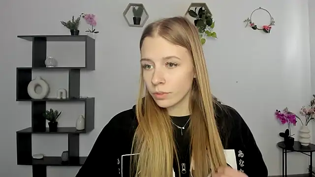 AnnNorriss online show from February 2025 01:49:02 PM