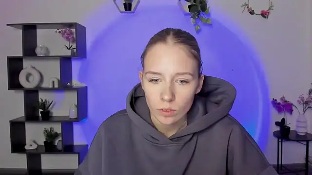 AnnNorriss online show from March 2025 04:12:01 PM