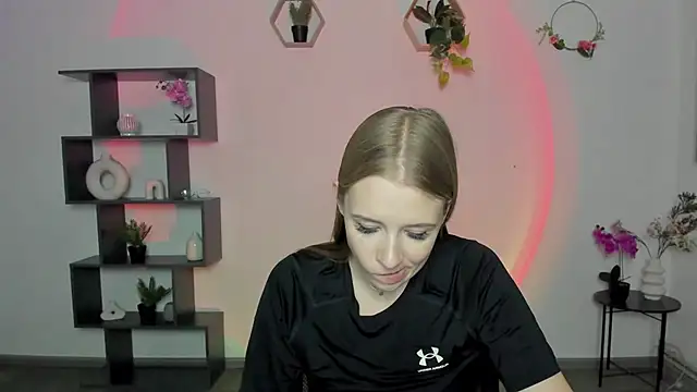 AnnNorriss online show from March 2025 07:26:02 PM