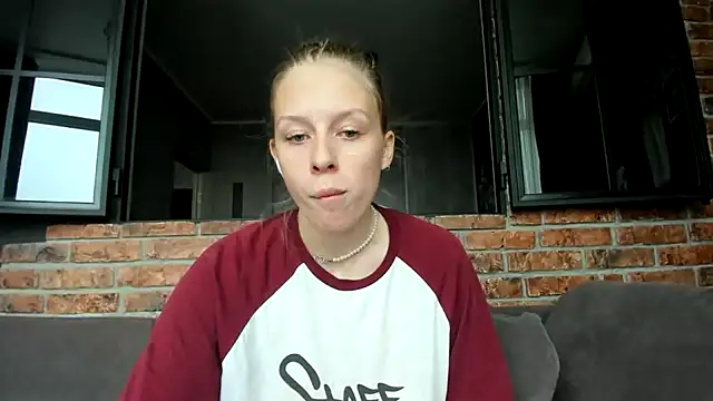 AnnNorriss online show from October 2025 09:39:02 AM