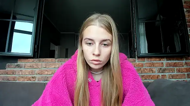 AnnNorriss online show from October 2025 12:03:01 PM