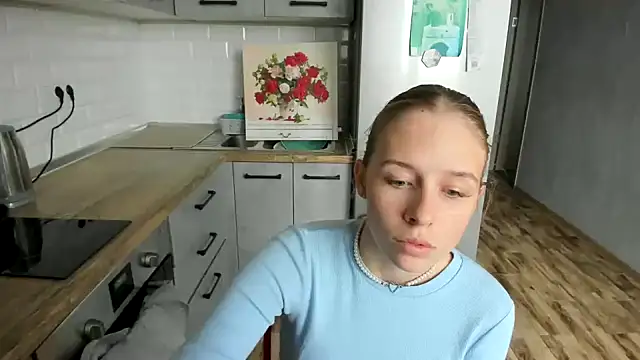 AnnNorriss online show from October 2025 01:12:02 PM