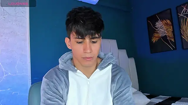 Allex Cano online show from December 2025 03:45:02 AM