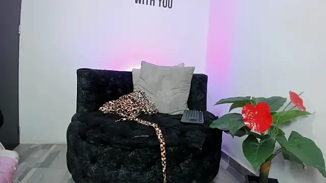 Zamira Taylor online show from March 2025 01:53:02 AM