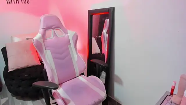 Zamira Taylor online show from March 2025 07:38:01 PM