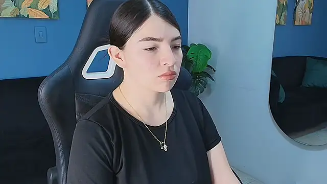 Zamira Taylor online show from November 2025 03:42:02 AM