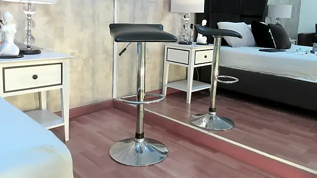 NahomyCarther online show from January 2026 04:27:01 AM