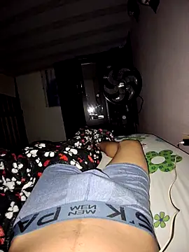 mikytoo online show from December 2025 07:35:01 AM