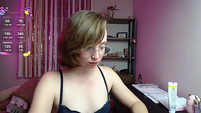 Snapshot of Elise_Nyx chatting on January 2026 05:06:01 PM Elise Nyx online show from January 2026 05:06:01 PM