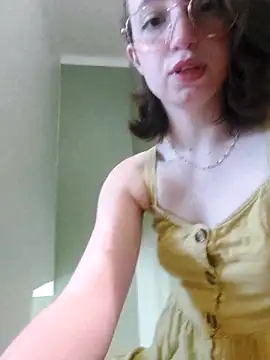 Elise Nyx online show from April 2026 12:32:02 PM