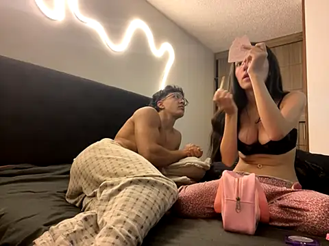 DesireLuxe online show from October 2025 07:29:01 AM