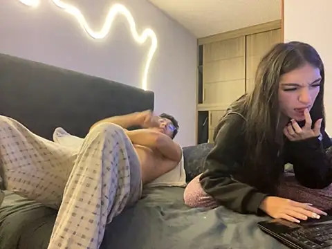 DesireLuxe online show from October 2025 07:42:02 AM