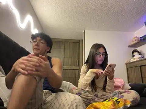 DesireLuxe online show from January 2026 07:13:01 AM