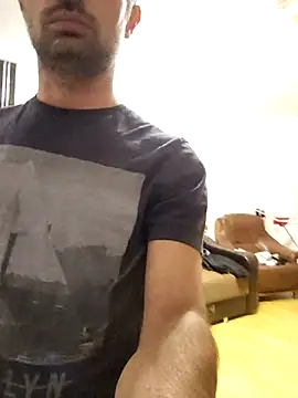 Snapshot of andreiiiii2025 chatting on March 2025 03:09:02 PM andreiiiii2025 online show from March 2025 03:09:02 PM