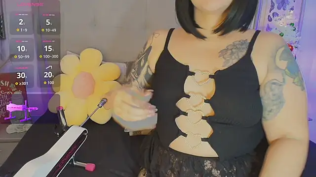 Carlaguzman  online show from December 2025 02:21:01 PM