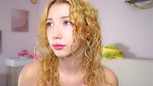 SunnivaCovil online show from February 2026 02:36:01 PM