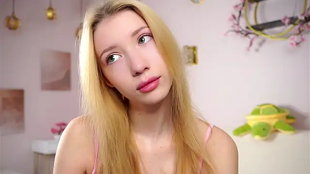 SunnivaCovil online show from February 2026 02:47:02 PM