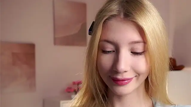 SunnivaCovil online show from March 2026 02:51:01 PM