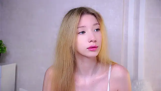 SunnivaCovil online show from June 2026 02:39:02 PM