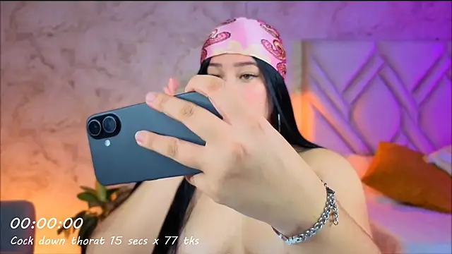 Snapshot of Leaa_Cox chatting on July 2026 11:20:01 PM Leaa Cox online show from July 2026 11:20:01 PM