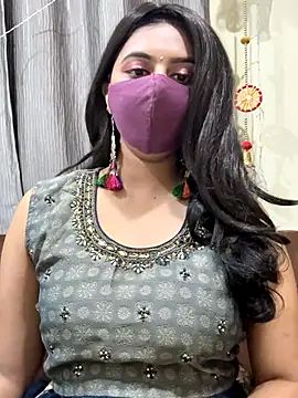 Dishasarmaa05 online show from October 2025 02:15:01 PM