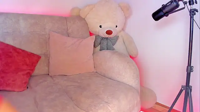 MIaloveone  online show from March 2025 10:17:01 AM