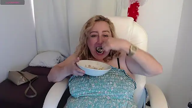 Mature 2025 online show from November 2025 05:47:02 PM