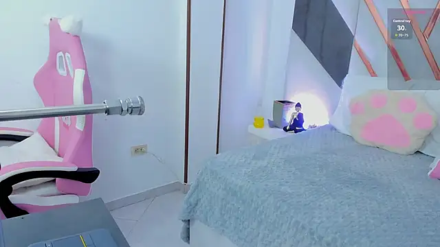 cutie sarax1 online show from October 2025 01:00:02 AM