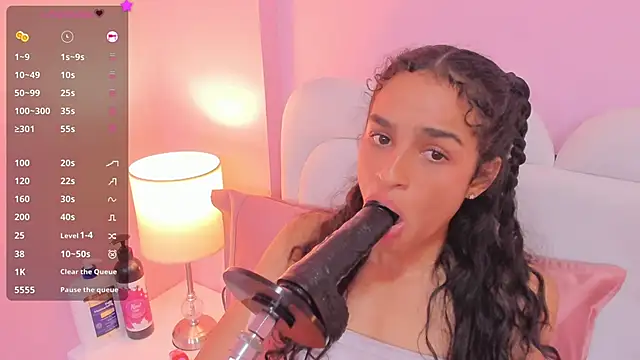 Snapshot of honey_sofii_ chatting on March 2025 06:23:02 PM honey sofii online show from March 2025 06:23:02 PM