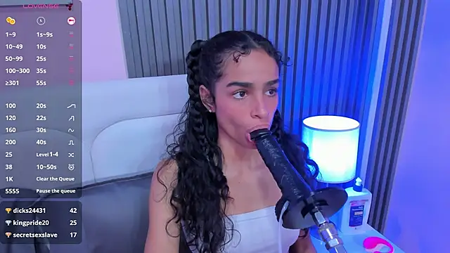 Snapshot of honey_sofii_ chatting on March 2025 12:32:02 PM honey sofii online show from March 2025 12:32:02 PM