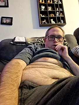 Snapshot of Smallone327 chatting on October 2025 06:44:01 AM Smallone327 online show from October 2025 06:44:01 AM