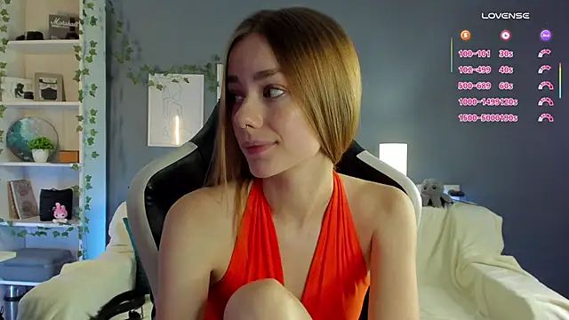 Snapshot of EmilaMills chatting on March 2025 05:33:02 AM EmilaMills online show from March 2025 05:33:02 AM