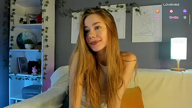 Snapshot of EmilaMills chatting on March 2025 11:14:01 PM EmilaMills online show from March 2025 11:14:01 PM
