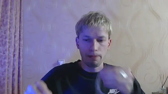 frama666 online show from March 2026 06:58:01 PM