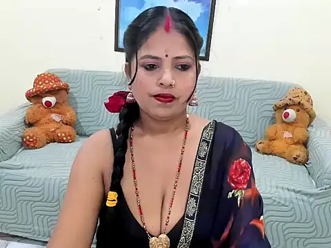 leahgotiii online show from November 2025 02:48:02 AM