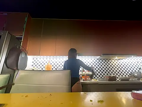 sluttyazncouple online show from December 2025 08:13:02 PM