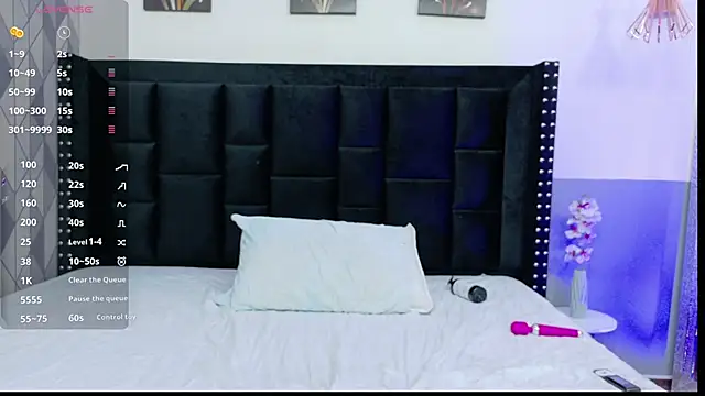 innocenthazel online show from September 2025 12:54:02 AM